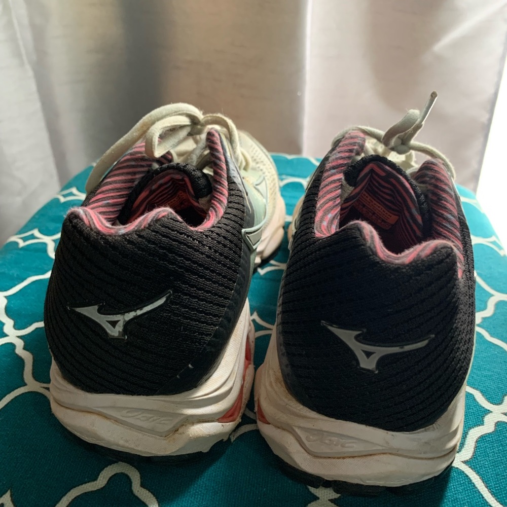 Mizuno Wave Rider - Picture 3 of 5